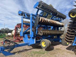 2017 Landoll 7833-40