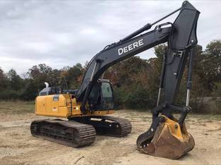 2019 John Deere 210G LC