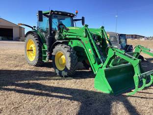 2022 John Deere 6R 155