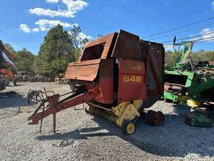 New Holland 648