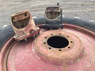 International 18.4-38 DUALS & HUBS