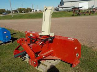 2024 Farm King Y840