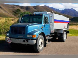 2000 International 4900