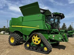 2023 John Deere S780