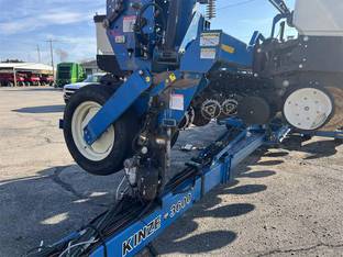 2005 Kinze 3600