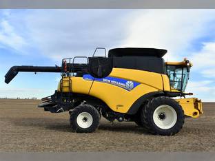 2013 New Holland CR8090