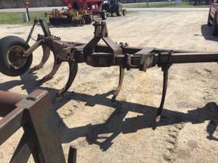 John Deere 7 Tine Ripper