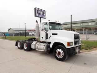 2006 Mack CH613