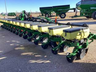 2018 John Deere 1725