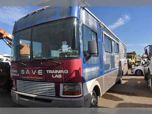 2001 Fleetwood RV BOUNDER 30E