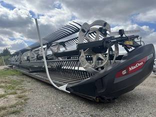 2022 MacDon Industries FD240