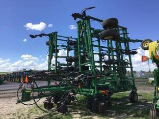 2011 John Deere 2410