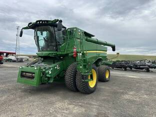 2023 John Deere S780