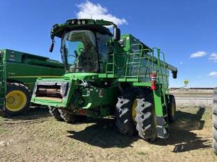 2023 John Deere S780