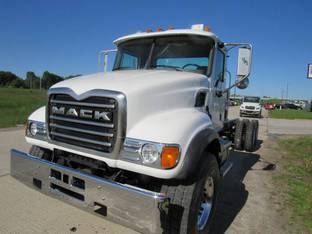 2005 Mack GRANITE CV713