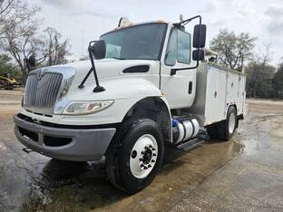 2017 International DURASTAR 4300