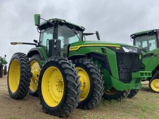 2022 John Deere 8R 370