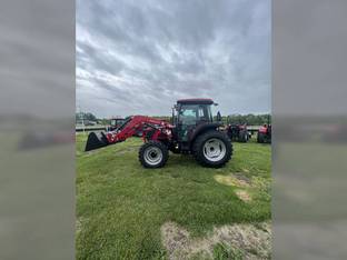 Mahindra 6000 Series 6075 4WD Cab