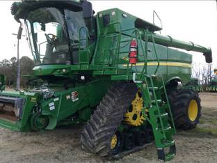 2023 John Deere S790