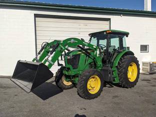 2015 John Deere 6105E
