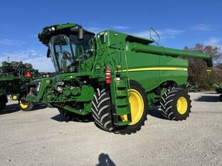 2023 John Deere S790
