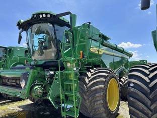 2023 John Deere X9 1100