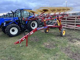 2024 New Holland PC1022