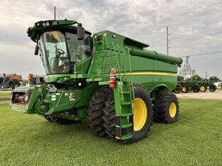2022 John Deere S780