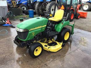 2010 John Deere 2305