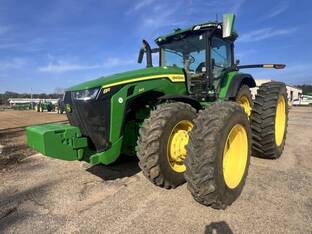 2022 John Deere 8R 340