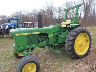 John Deere 2520