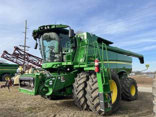 2022 John Deere S780