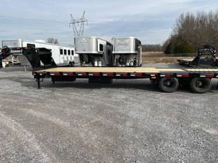 2024 DIAMOND C FMAX212 35 x 102 HDT