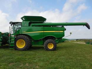 2022 John Deere S780