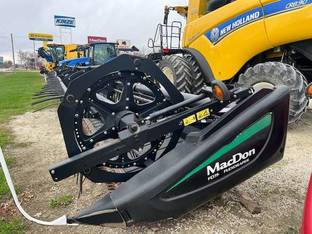 2013 MacDon Industries FD75