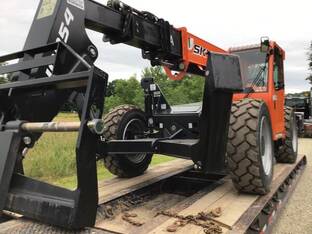 2023 JLG 10054