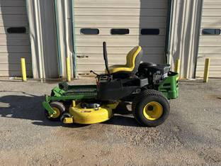 John deals deere z335e