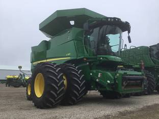 2022 John Deere S780