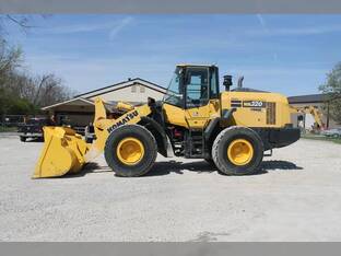 2019 Komatsu WA320-8