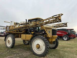 2005 Ag Chem ROGATOR 1074