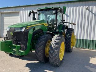 2023 John Deere 8R 410