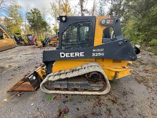 2020 John Deere 325G