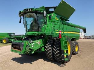 2023 John Deere S780