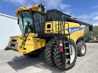 2014 New Holland CR7090