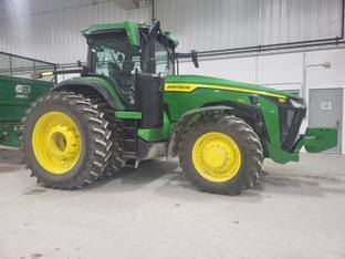 2023 John Deere 8R 250