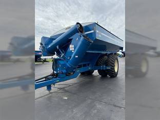 2005 Kinze 1050