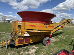 2007 HayBuster H1000