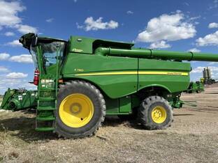 2023 John Deere S780