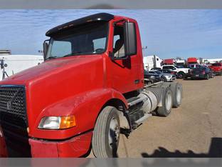 2007 Volvo VNM64T200