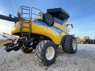 2020 New Holland CR8.90